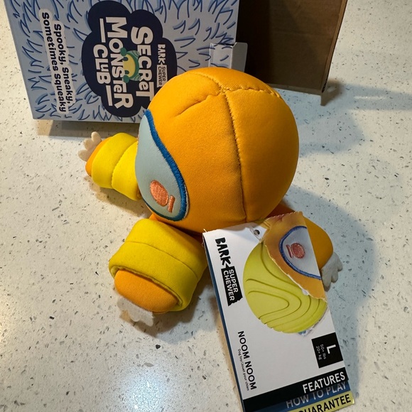 NWT Large and Small Super Chewer Rip and Reveal Toys - Picture 13 of 13